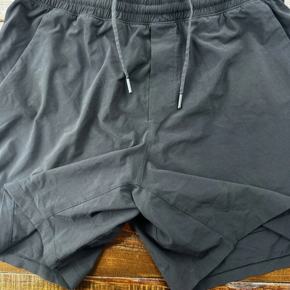 Lululemon Surge Mens Large 34